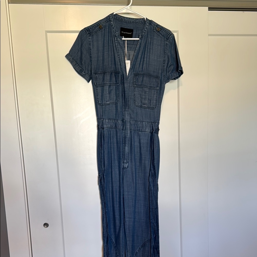 Velvet Heart Blue Short Sleeve Jumpsuit V-neck Casual